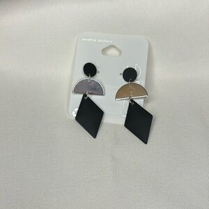 Icing Geometric Shapes 2" Drop Earrings Black / Silver